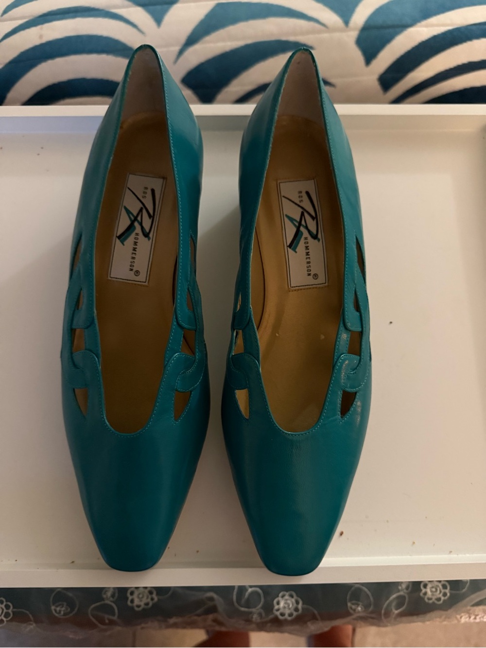 Teal Cutout Leather kitten heels - Picture 10 of 10